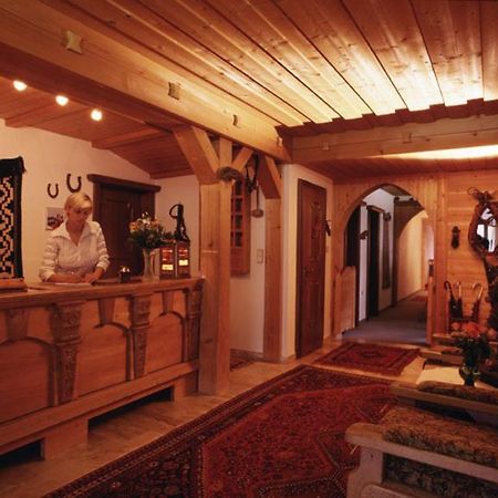Hotel Garni Ernst Falch Sankt Anton am Arlberg Exteriör bild