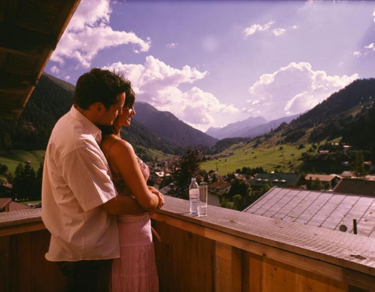 Hotel Garni Ernst Falch Sankt Anton am Arlberg Rum bild